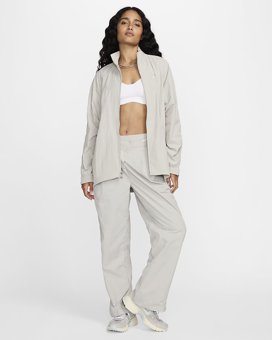 Veste oversize deperlante a zip Nike Sportswear Collection pour femme. Nike LU